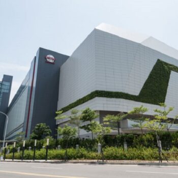 В 2027 году TSMC повысит стоимость выпуска чипов на 10% и при этом критикует за повышение цен поставщика оборудования ASML