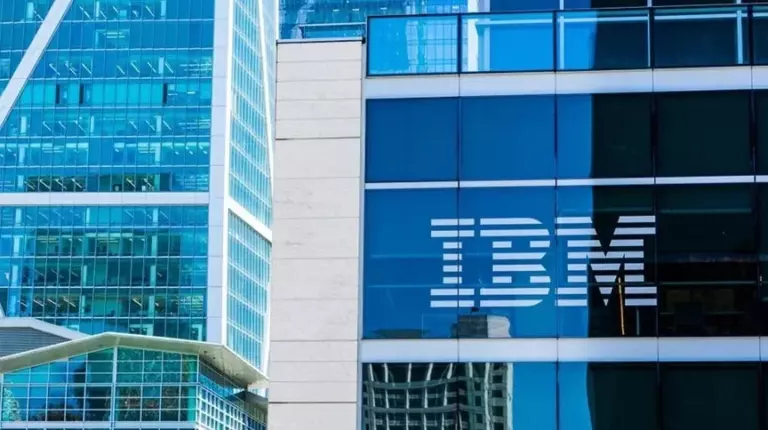 IBM мигрирует в Азию, массово сокращая персонал в США и набирая его в Индии