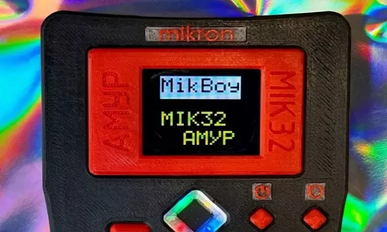 Отечественная компания «Микрон» представила мини приставку на базе своего RISC-V контроллера и возможно эта премьера кроет в себе гораздо большее, чем просто консоль