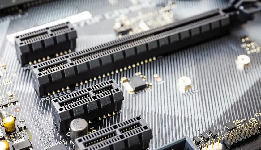 Раскрыты характеристики и сроки утверждения стандарта интерфейса PCI-Express 8.0