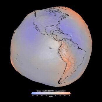 NASA показало Землю без океанов